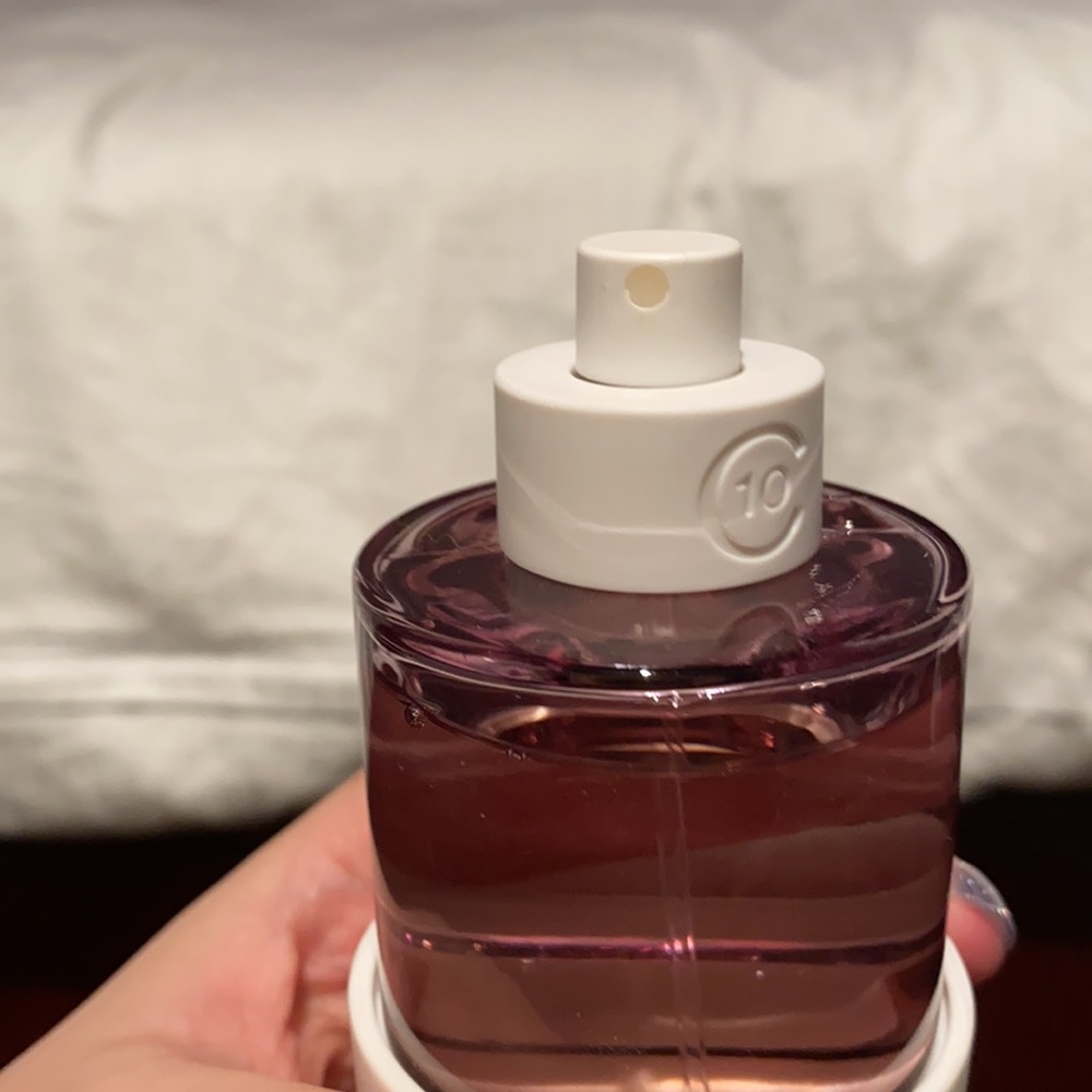 Perfume - Picture 2 of 3